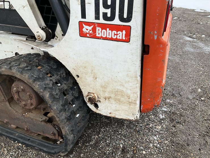 2007-bobcat-t190-image-23