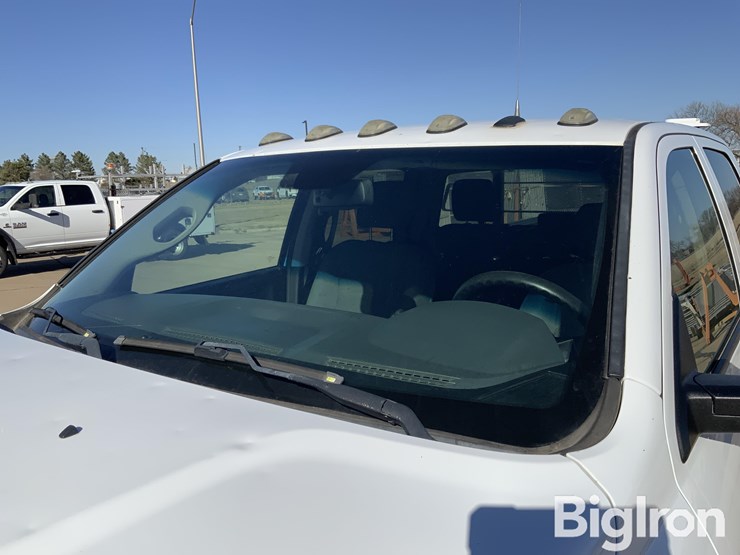 2017-dodge-2500-image-11