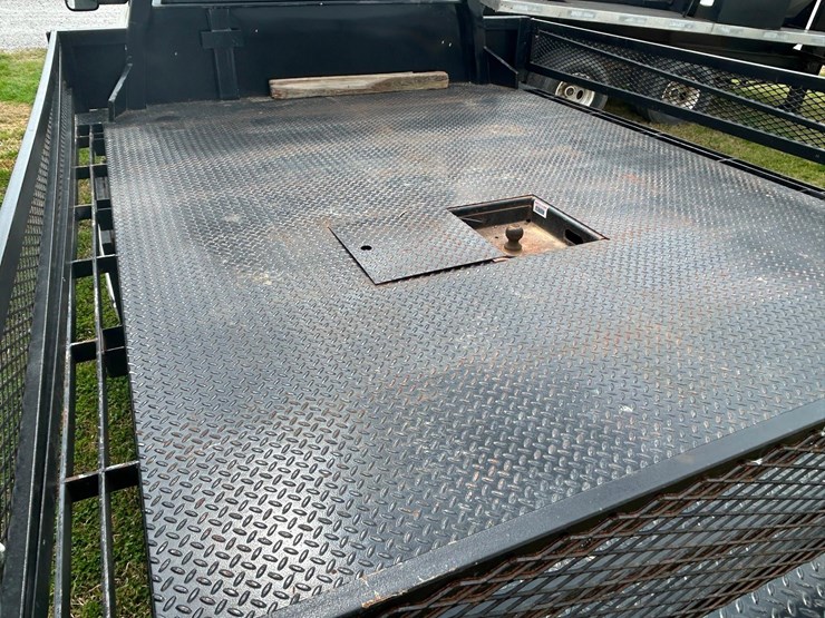 2015-gmc-3500hd-image-23