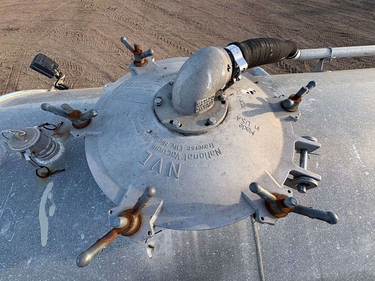 2018-hino-268a-image-37