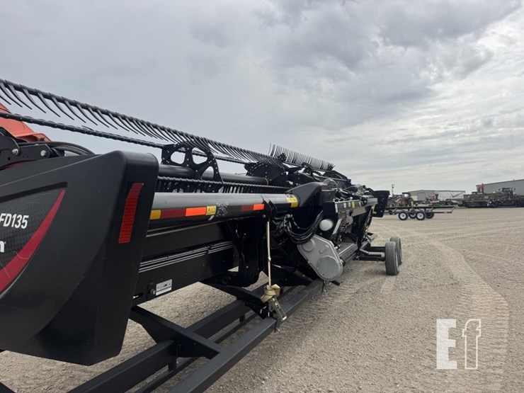 2012-mac-don-fd135-image-1