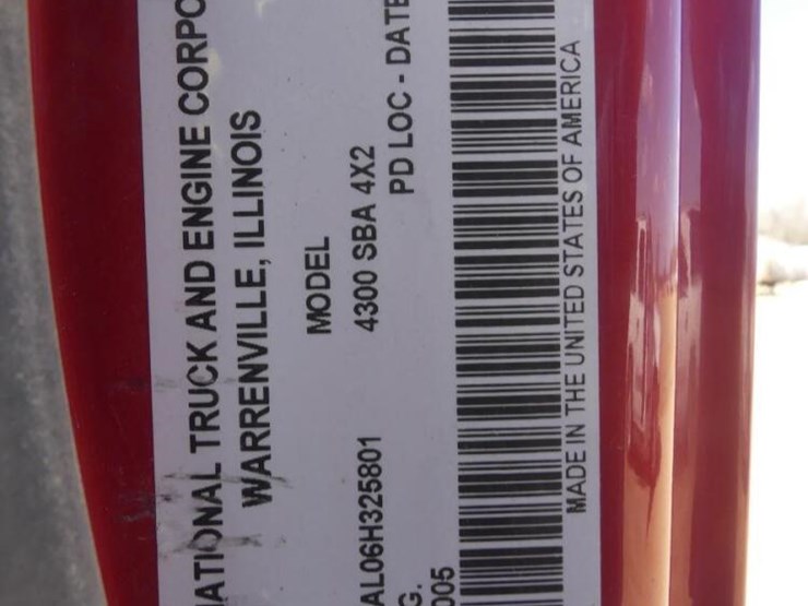 2006-international-durastar-4300-image-18