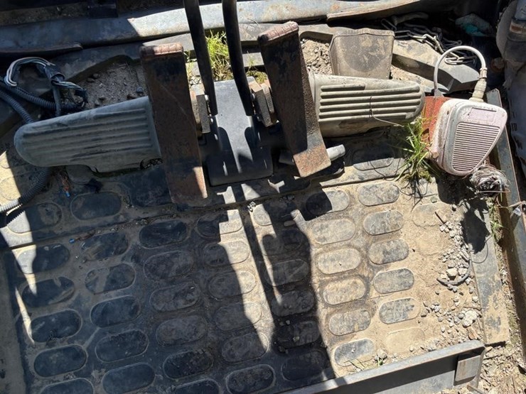 komatsu-pc60-7-image-30