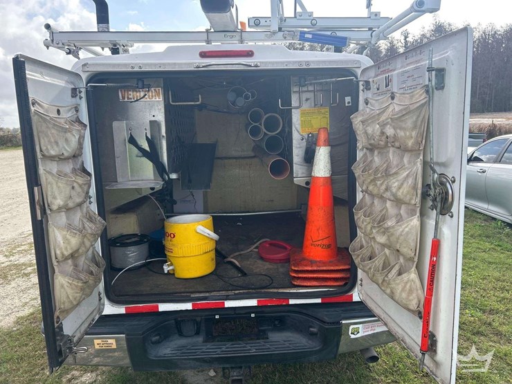 2012-chevrolet-silverado-1500-hybrid-image-22