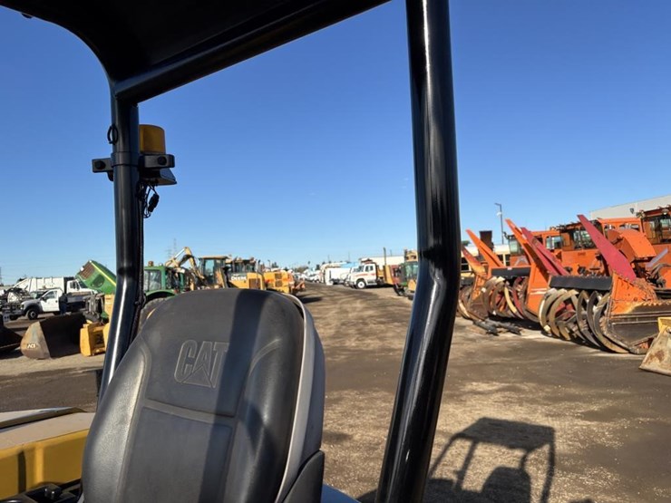 caterpillar-303.5-image-34