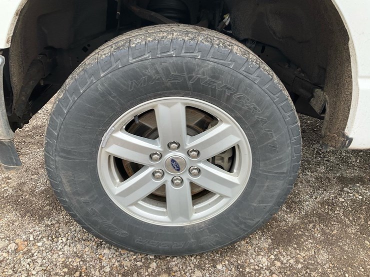 2021-ford-f150-xl-image-14