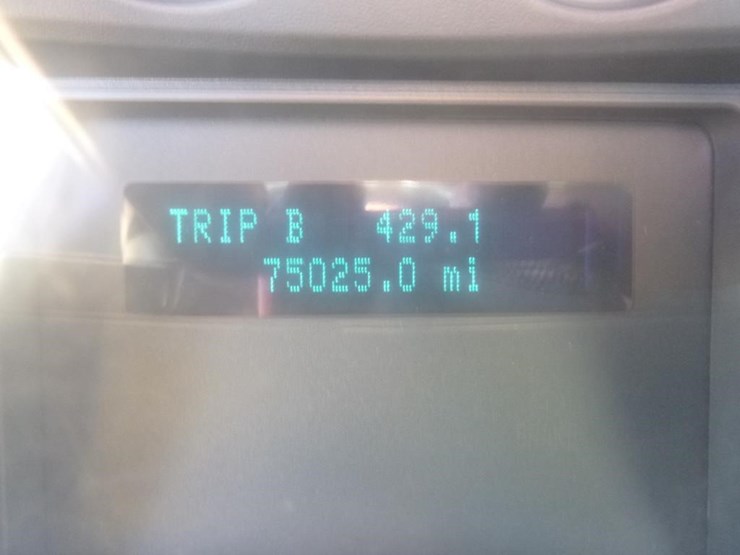 2012-ford-f650-image-19