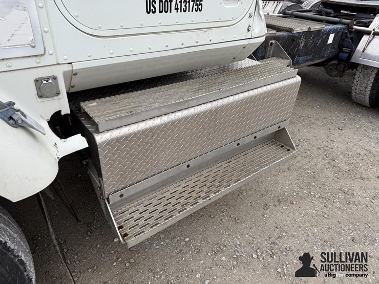 1993-international-9400-image-12