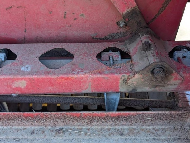 new-holland-286-image-21