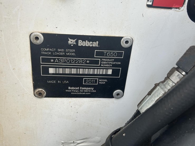 2011-bobcat-t650-image-14