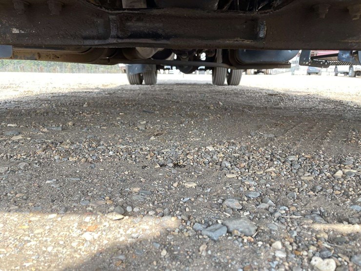 2001-ford-f650-image-28