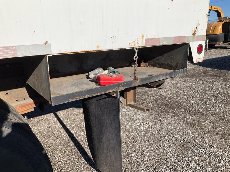 2004-gmc-topkick-image-29