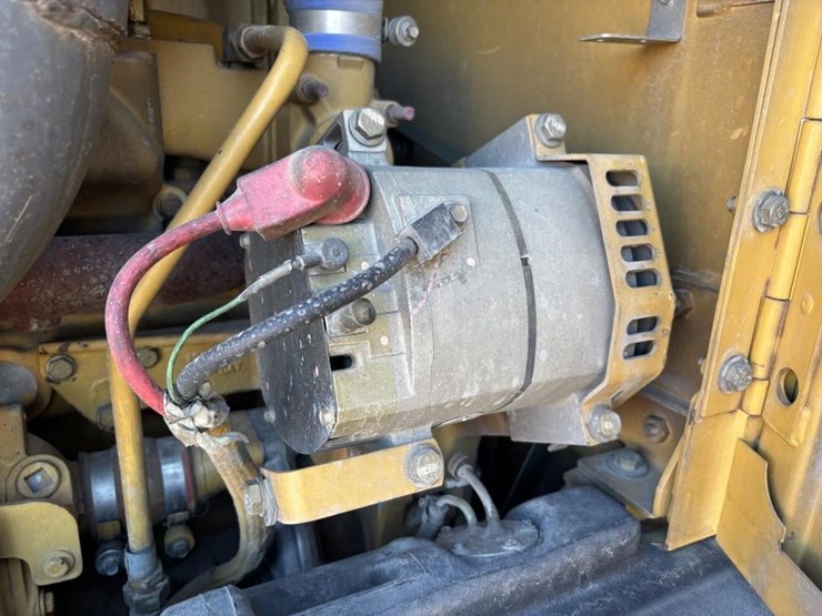 caterpillar-143h-image-75