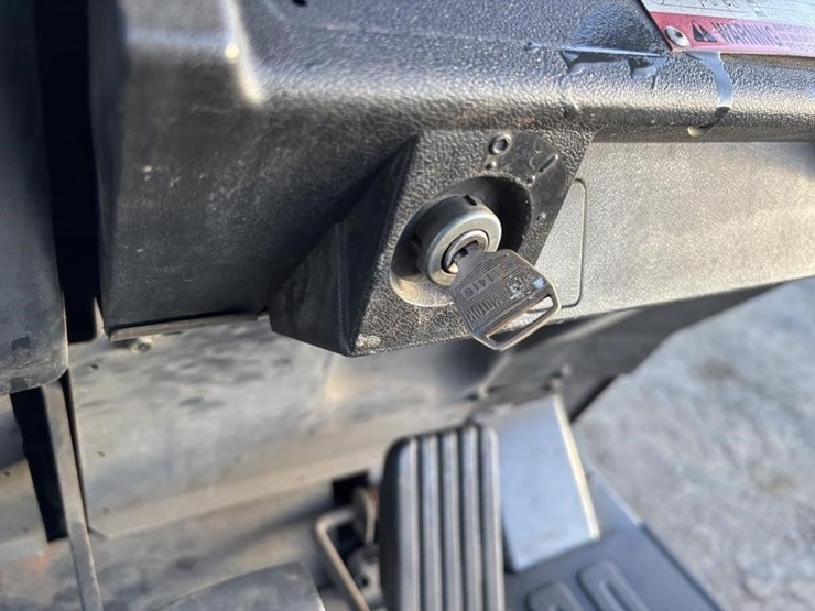 2004-toyota-7fgcu15-image-24