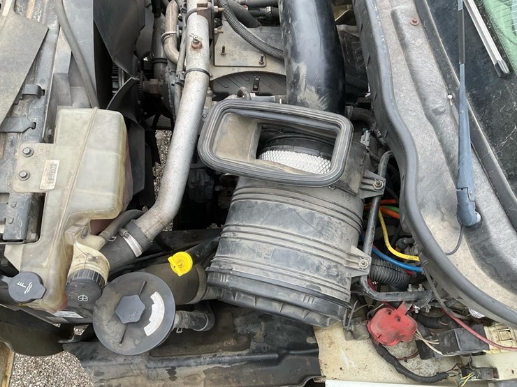 2014-international-7300-image-120