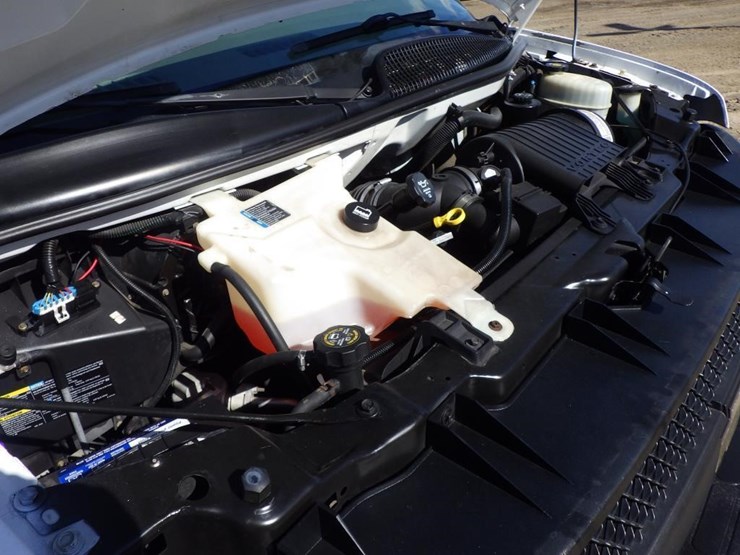 2005-chevrolet-express-2500-image-11