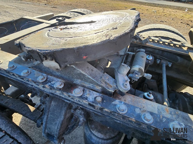 2007-peterbilt-387-image-13