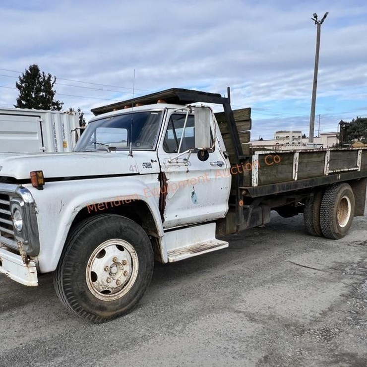 1975 FORD F600