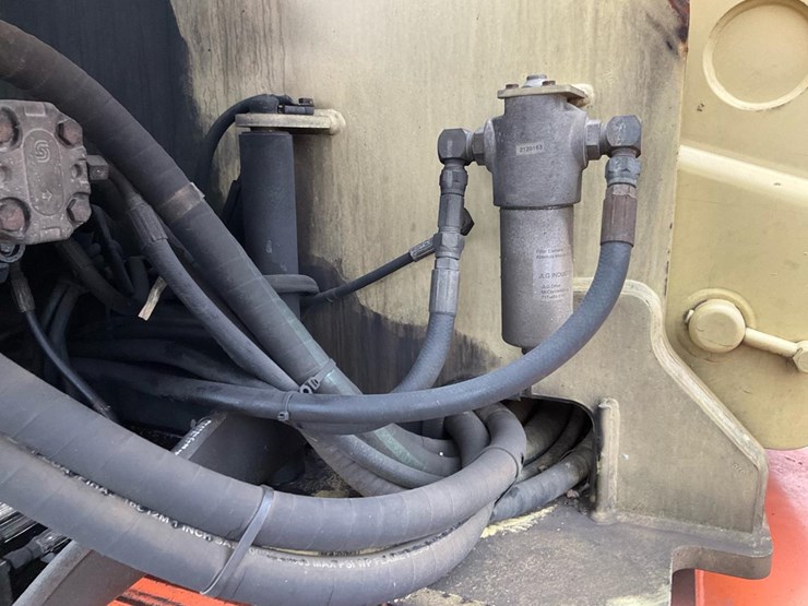 2002-jlg-601s-image-65