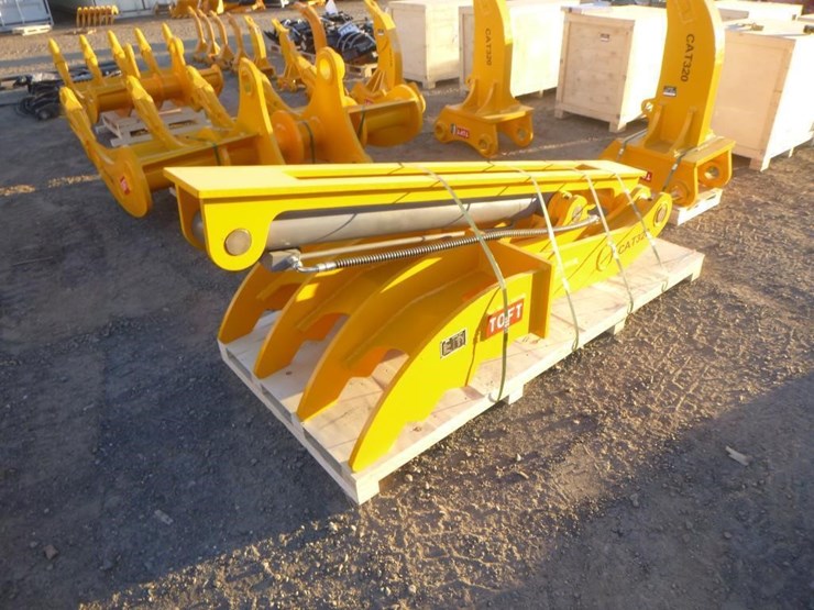 caterpillar-320-image-1