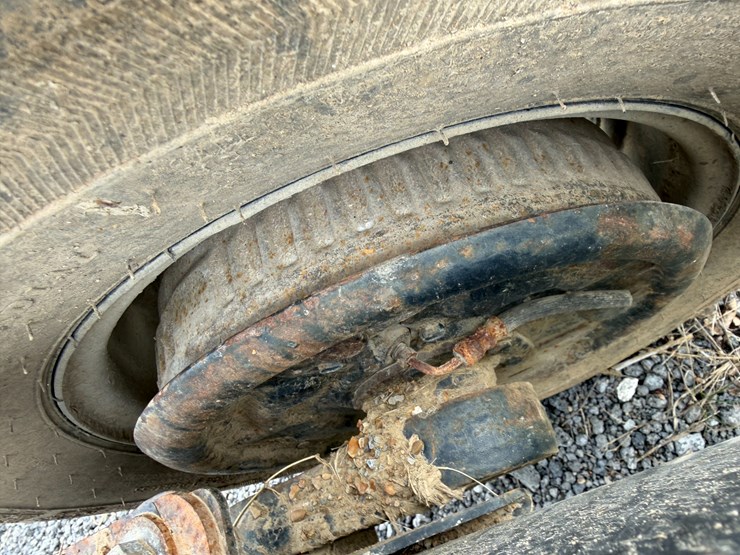 #40992-•-duetz-d914l04-4-cyl-power-unit-w/-trailer-image-9