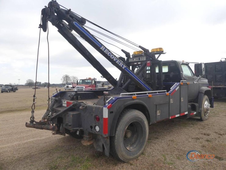 chevy-wrecker,-s/n-c17db9v113465:-s/a,-gas-eng.,-5-sp.,-holmes-600-wrecker,-52k-mi.-image-3