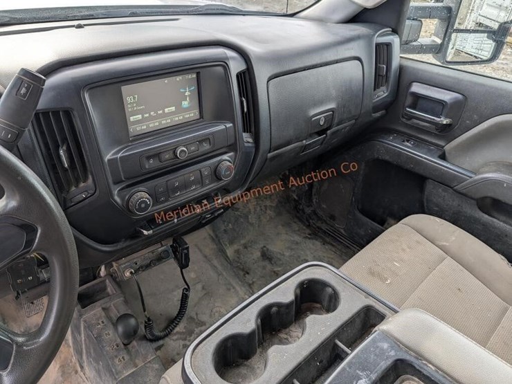 2017-chevrolet-silverado-3500-image-19