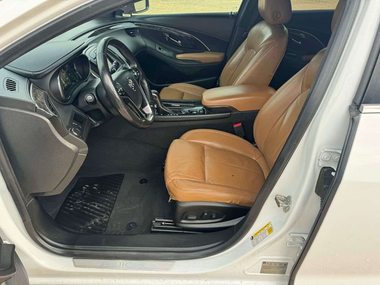 2016-buick-lacrosse-leather-fwd-4d-sedan-3.6-6cyl.-gasoline-(137,344-miles)-image-9