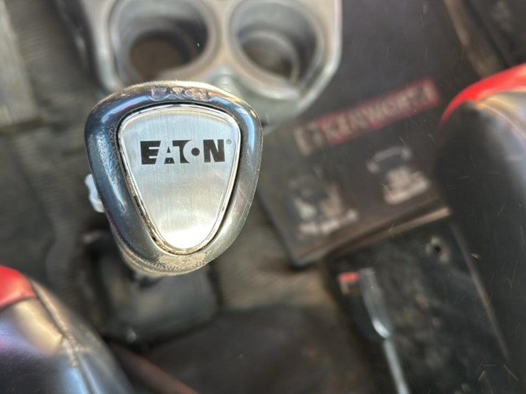 2005-kenworth-t800-image-58