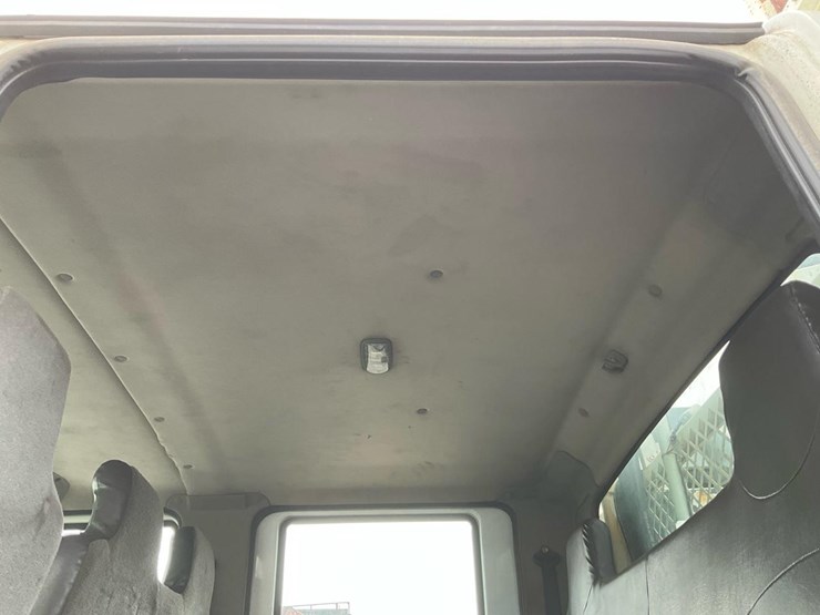 2014-international-7300-image-150