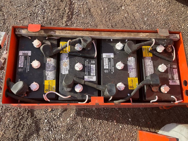 2000-jlg-e300ajp-image-31