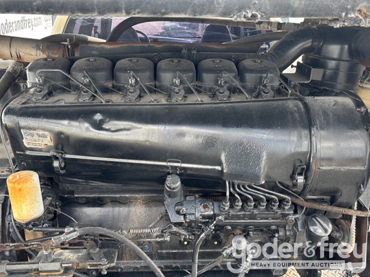 2009-ford-750-image-33