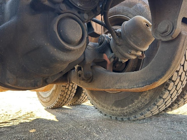 2005-kenworth-t800-image-31