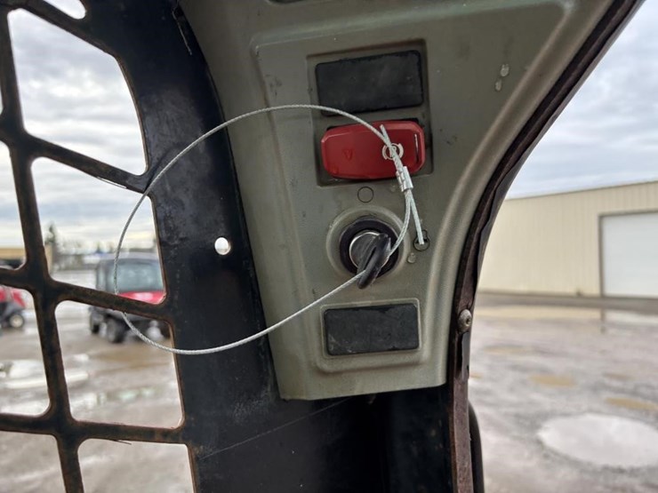 2021-caterpillar-259d3-image-29