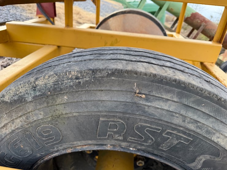 #41047-•-w&a-manufacturing-894-levee-seeder-and-packer-image-6