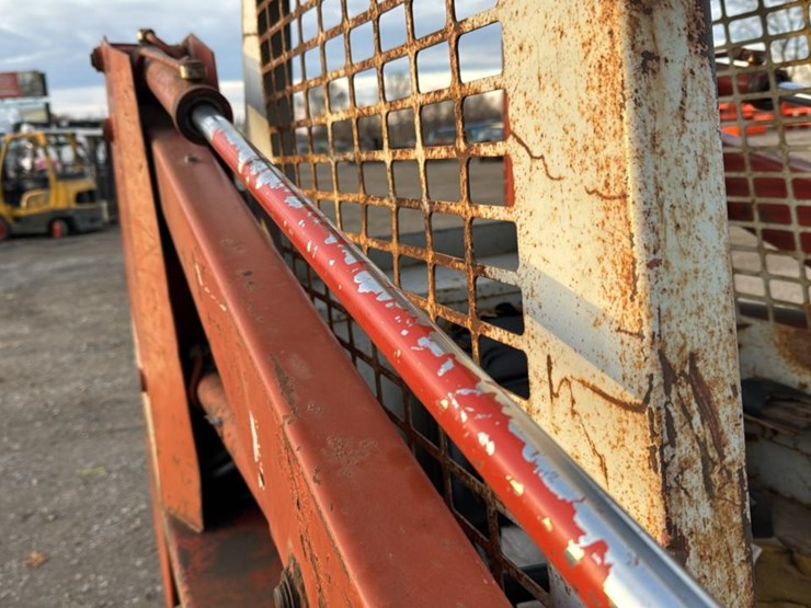 #1155-•-gehl-skid-steer-image-26