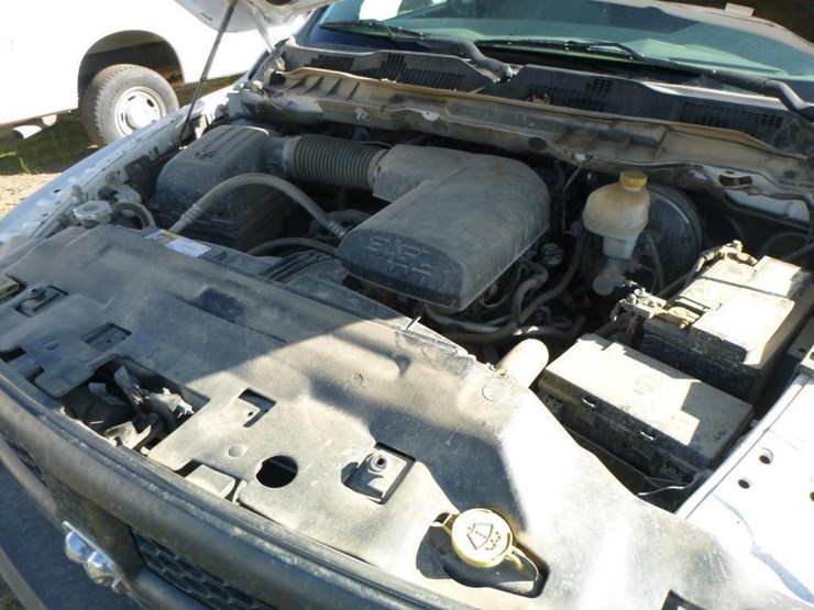 2014-dodge-1500-image-27