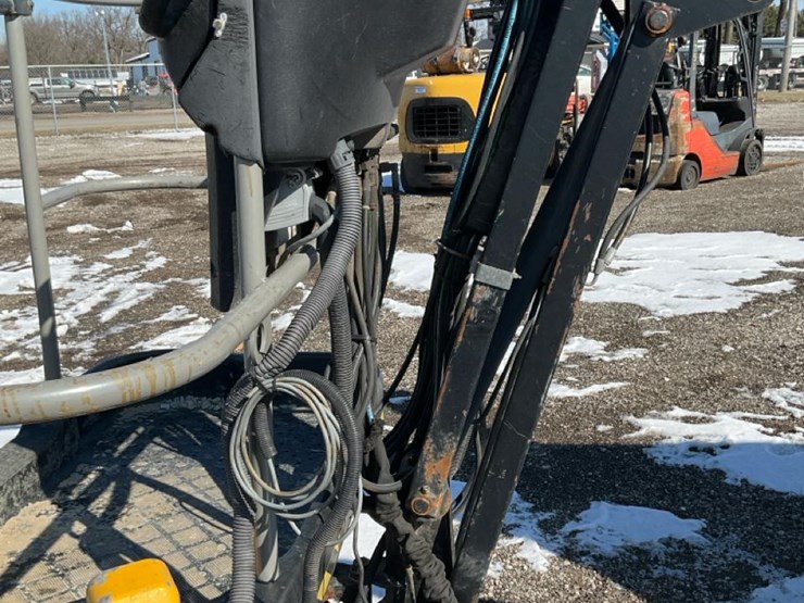 #1250-•-2016-niftylift-sd64d-articulating-boom-lift-image-15