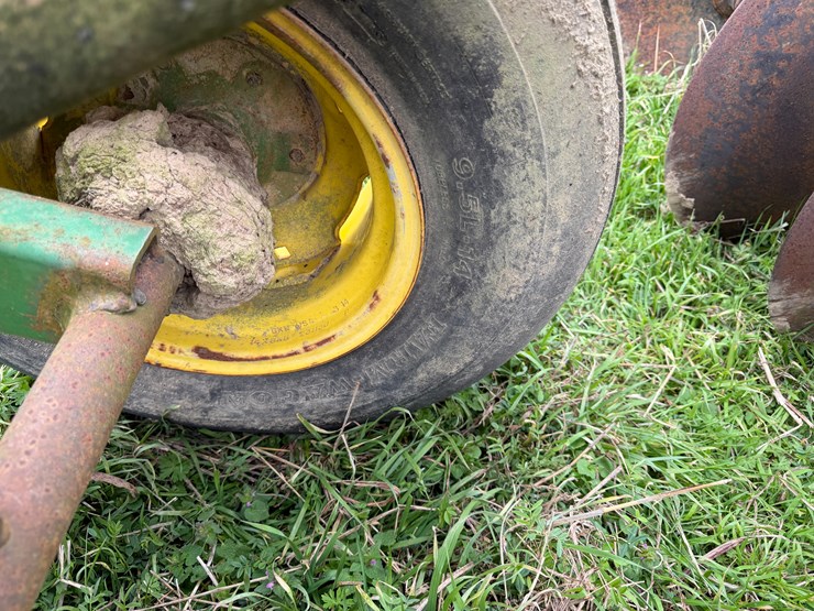 john-deere-630-image-8