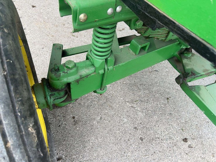 john-deere-flare-box-and-running-gear-image-12