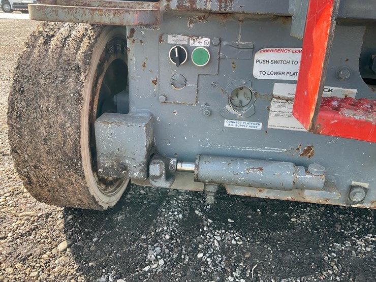 2006-skyjack-sjiii4632-image-25