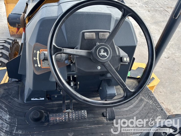 2019-deere-310l-image-48