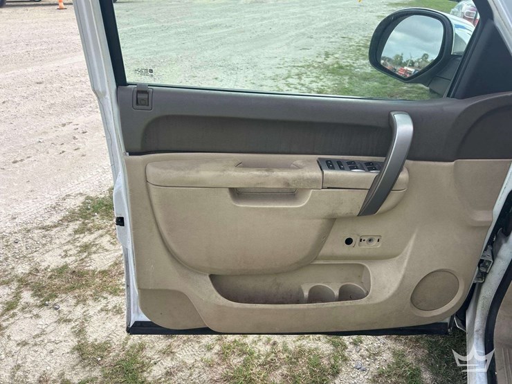 2012-chevrolet-silverado-1500-hybrid-image-15