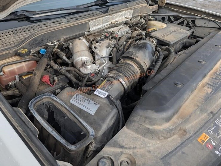 2017-chevrolet-silverado-3500-image-23