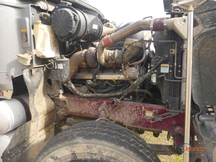 2001-mack-ch613-image-12