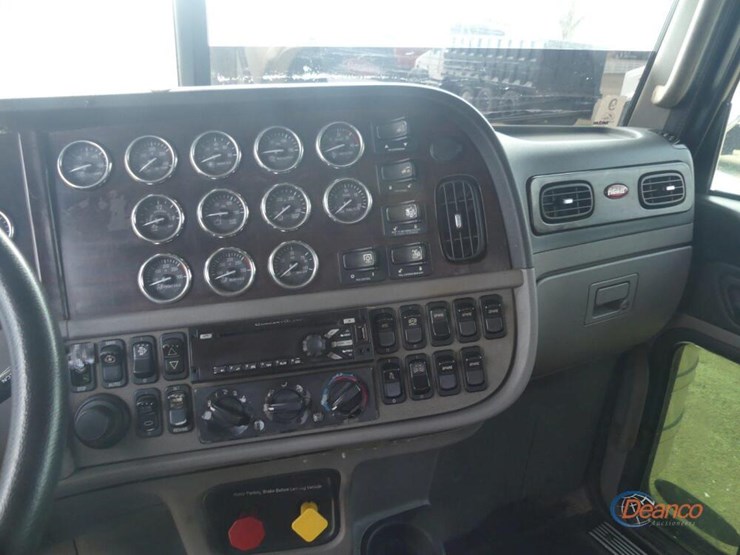 2019-peterbilt-389-image-17