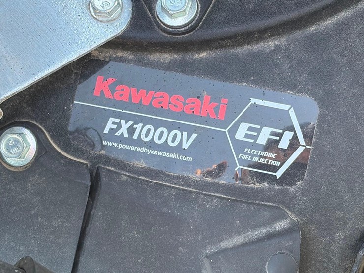 2025-yakta-yxr-920-commercial-zero-turn-mower-image-12