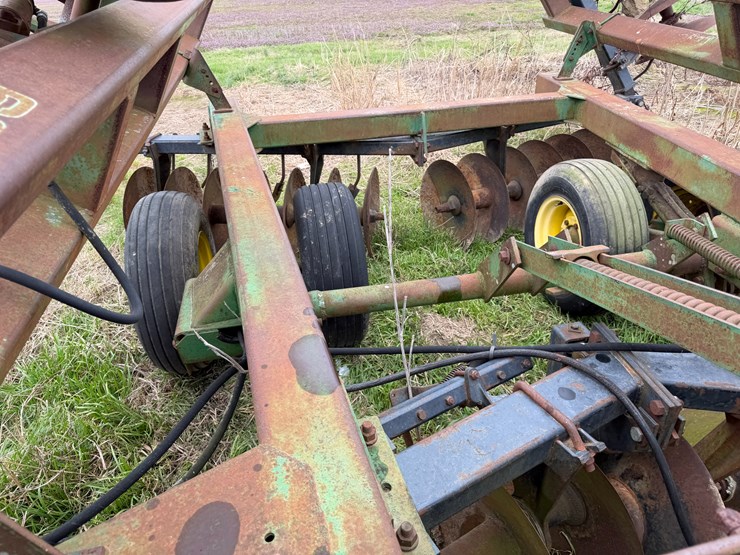 john-deere-630-image-41