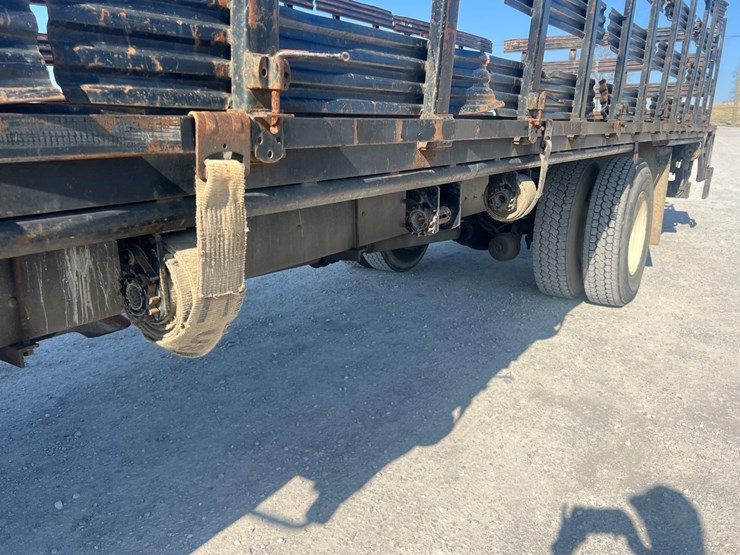 2015-international-4300-image-10