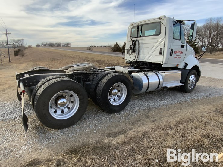 2016-international-prostar-image-5